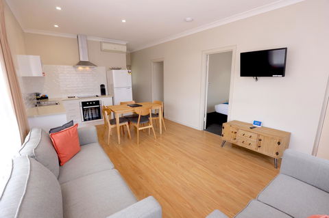 Robe Central Motel - Mackay Tourism 41