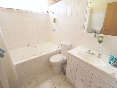 Robe Central Motel - Mackay Tourism 15