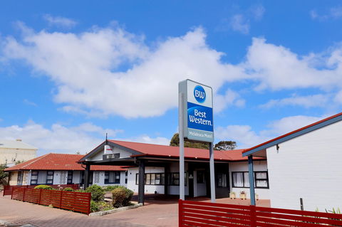 Robe Central Motel - Mackay Tourism 0