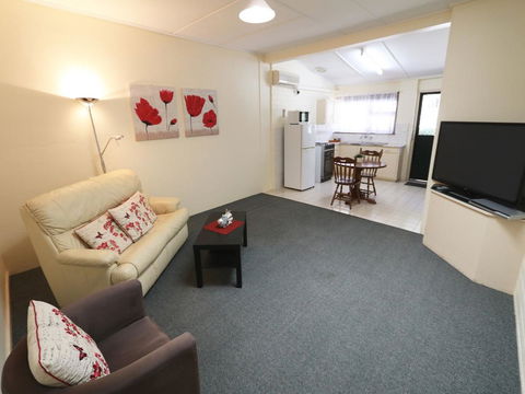 Robe Central Motel - Mackay Tourism 8