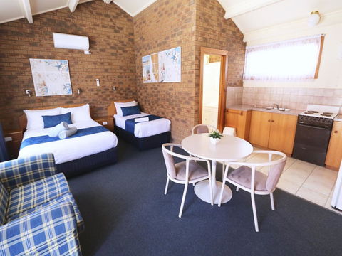 Robe Central Motel - Mackay Tourism 16