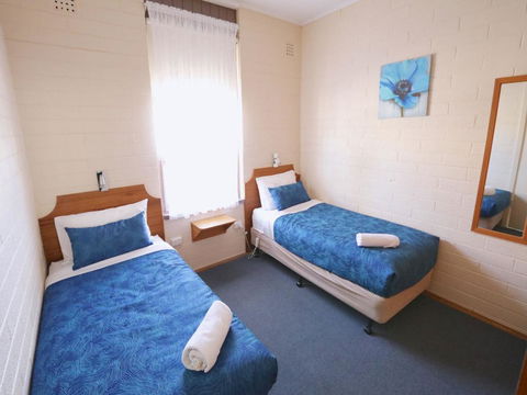 Robe Central Motel - Mackay Tourism 23