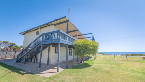 Sandy Feet 31 Gold Coast Drive - Mackay Tourism 21