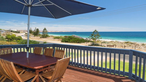 Sandy Feet 31 Gold Coast Drive - Mackay Tourism 1