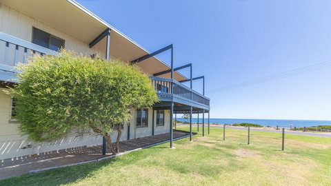 Sandy Feet 31 Gold Coast Drive - Mackay Tourism 9