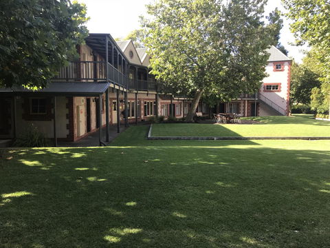 St Francis Winery - Mackay Tourism 0