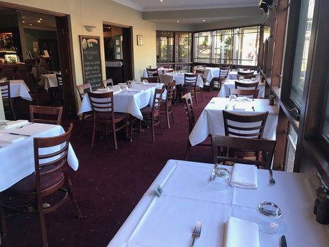 St Francis Winery - Mackay Tourism 24