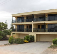 The Lighthouse - Beachfront Accommodation - Mackay Tourism