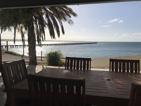 Beachside & Jetty View Apartment 6 - Captain\'s Apt - Mackay Tourism 0