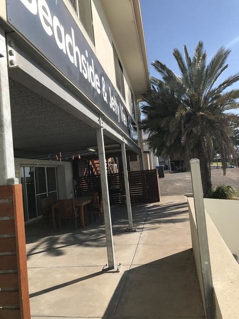 Beachside & Jetty View Apartment 6 - Captain\'s Apt - Mackay Tourism 12