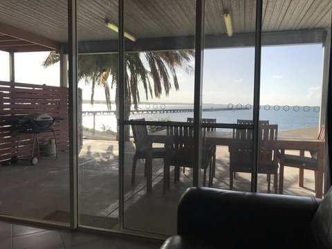 Beachside & Jetty View Apartment 6 - Captain\'s Apt - Mackay Tourism 36