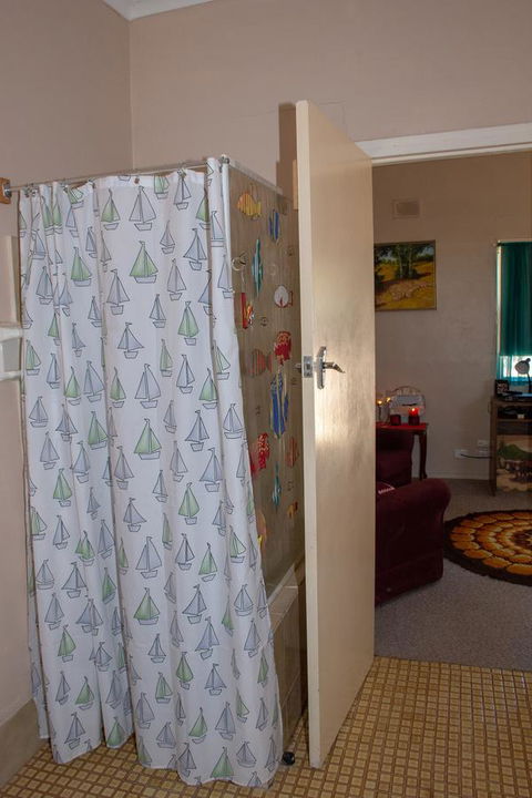 Kimba Units - Mackay Tourism 11