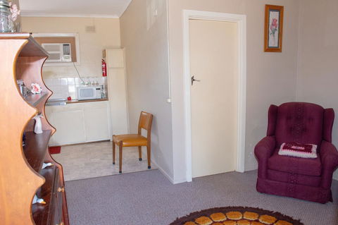 Kimba Units - Mackay Tourism 4