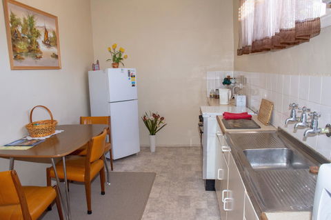 Kimba Units - Mackay Tourism 6