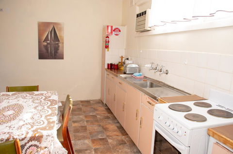 Kimba Units - Mackay Tourism 15