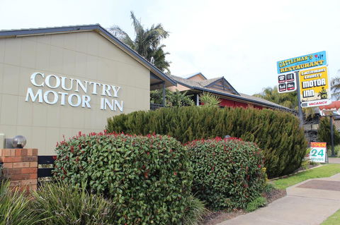 Cattlemans Country Motor Inn & Serviced Apartments - Mackay Tourism 10
