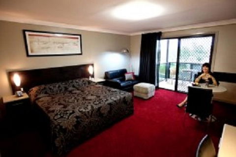 Cattlemans Country Motor Inn & Serviced Apartments - Mackay Tourism 17