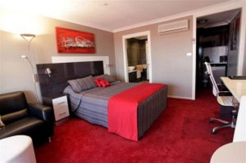 Cattlemans Country Motor Inn & Serviced Apartments - Mackay Tourism 11