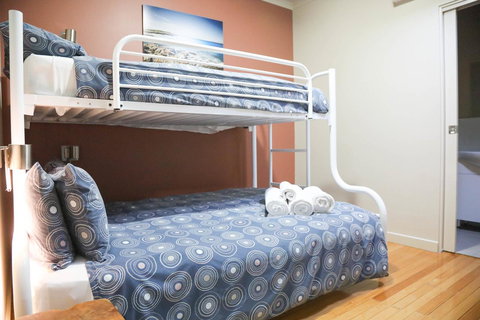 Port Lincoln Studio Apartments - Mackay Tourism 40