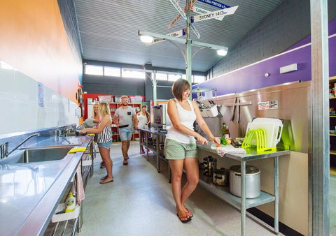 Port Lincoln Studio Apartments - Mackay Tourism 16