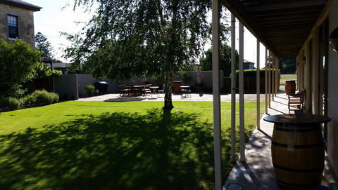 Coonawarra Motor Lodge - Mackay Tourism 19