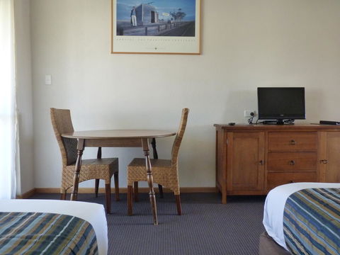 Coonawarra Motor Lodge - Mackay Tourism 9