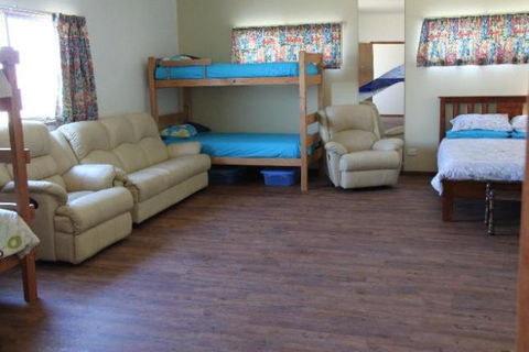 LAS ARENAS - The Sands - BEACH HOUSE - Mackay Tourism 4