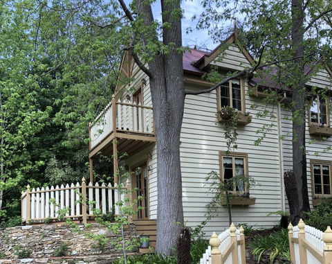 Aldgate Creek Cottage Bed And Breakfast - Mackay Tourism 0