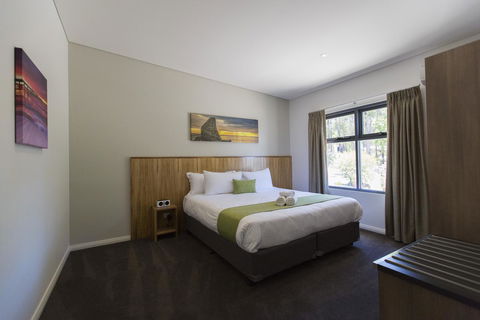 Eight Willows Retreat - Mackay Tourism 21