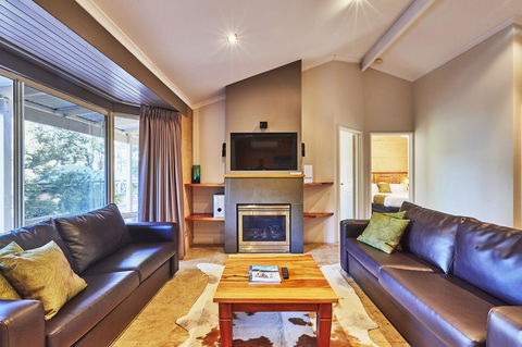 Eight Willows Retreat - Mackay Tourism 16