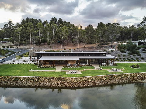 Eight Willows Retreat - Mackay Tourism 3