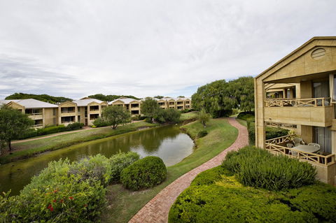 Abbey Beach Resort - Mackay Tourism 44