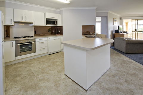 Abbey Beach Resort - Mackay Tourism 21