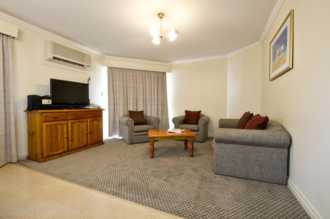 Abbey Beach Resort - Mackay Tourism 11
