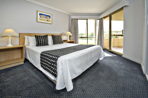 Abbey Beach Resort - Mackay Tourism 20