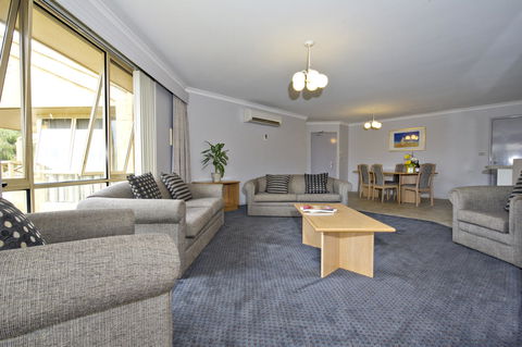 Abbey Beach Resort - Mackay Tourism 24