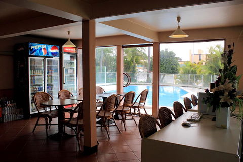 Econo Lodge Rivervale - Mackay Tourism 17