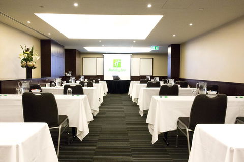 Holiday Inn Perth City Centre, An IHG Hotel - Mackay Tourism 44
