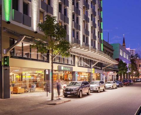 Holiday Inn Perth City Centre, An IHG Hotel - Mackay Tourism 10