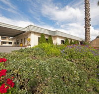Dog Rock Motel - Mackay Tourism
