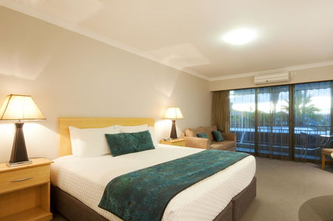 Dog Rock Motel - Mackay Tourism 2