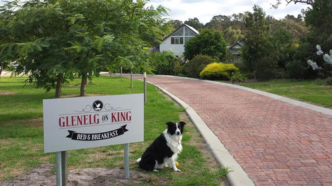 Glenelg On King Bed & Breakfast - Mackay Tourism 12