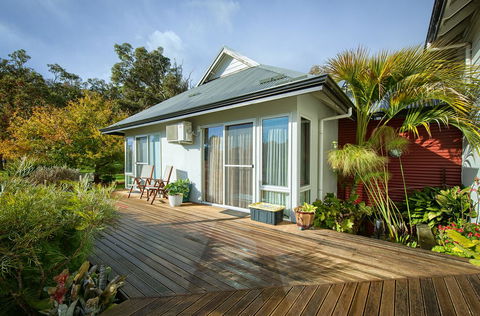 Glenelg On King Bed & Breakfast - Mackay Tourism 7