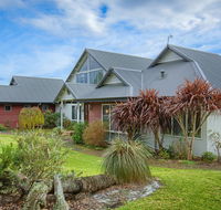 Glenelg on King Bed  Breakfast - Mackay Tourism