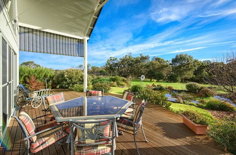 Glenelg On King Bed & Breakfast - Mackay Tourism 6