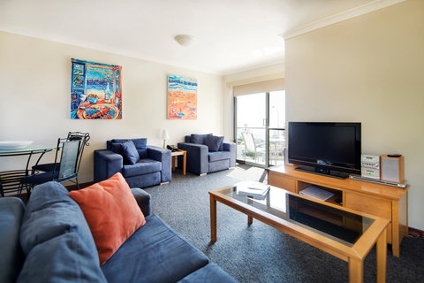 Seashells Scarborough - Mackay Tourism 15