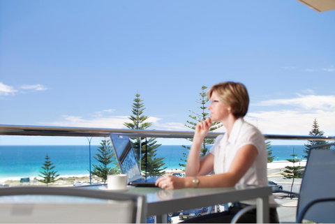 Seashells Scarborough - Mackay Tourism 19