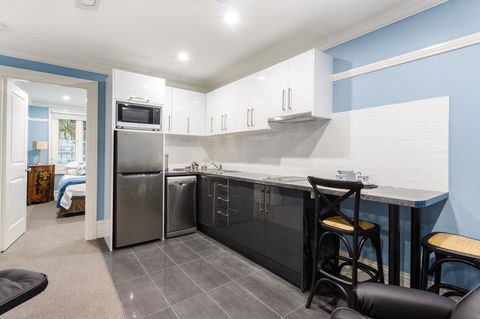 Blue Door Apartments - Mackay Tourism 3