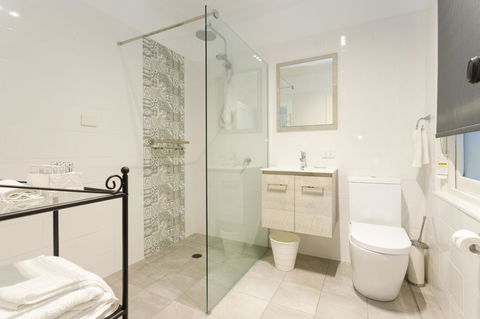 Blue Door Apartments - Mackay Tourism 1