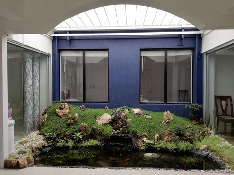 Perth Lake Side Lodge - Mackay Tourism 0